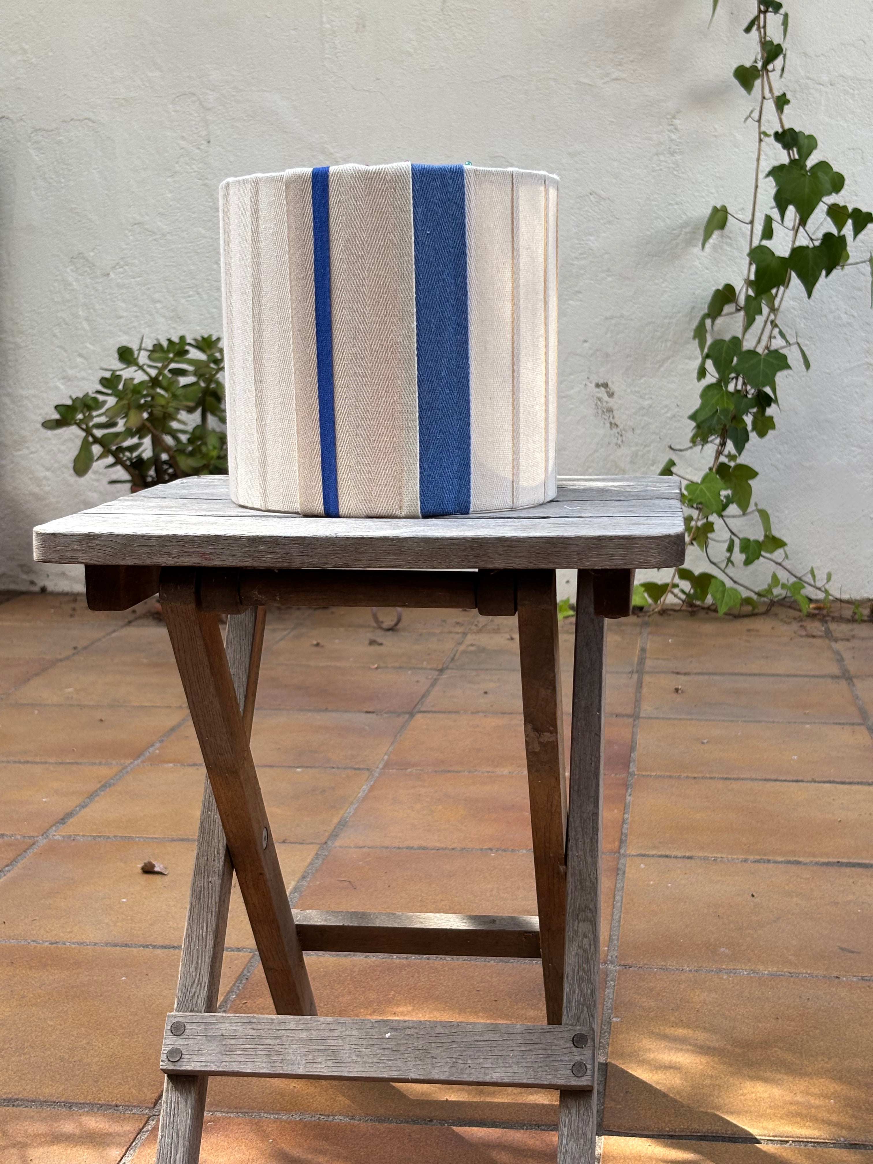 Pantalla Cintas azul eléctrico, beige, azul.