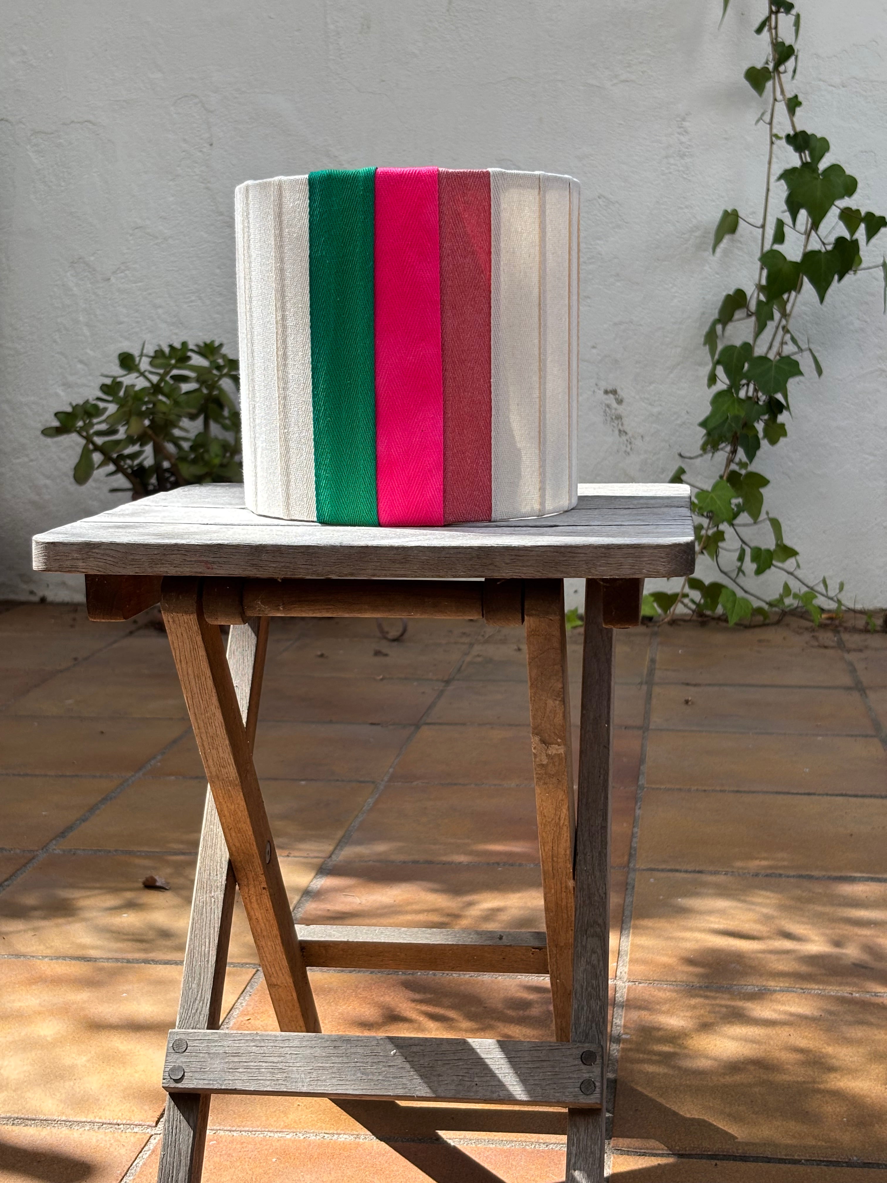 Pantalla Cintas verde, fucxia, rosa